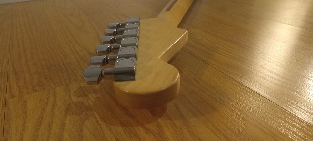2001 Fender Stratocaster Guitar Neck Laoded