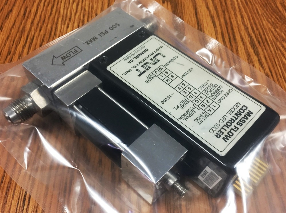 UNIT UFC-1000, 100 SCCM, CHF3, Mass Flow Controller Used