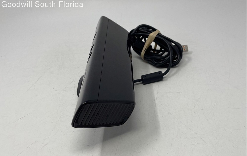 Microsoft Xbox 360 Model 1414 Accessories Kinect Motion Sensor Bar Not Tested