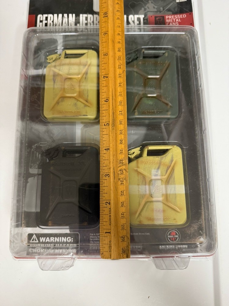 German Jerrycans (4)