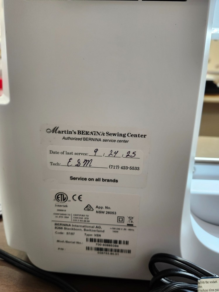 Bernina 700E Embroidery Machine! Professionally Serviced!