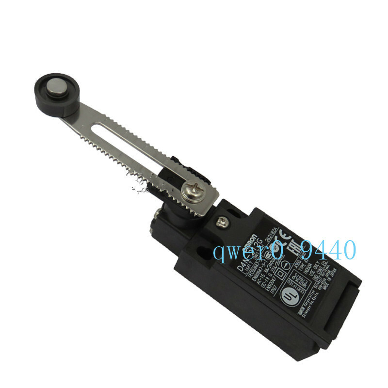 1Pcs NEW OMRON Limit Switch D4N-212G Adjustable Roller Swing Lever