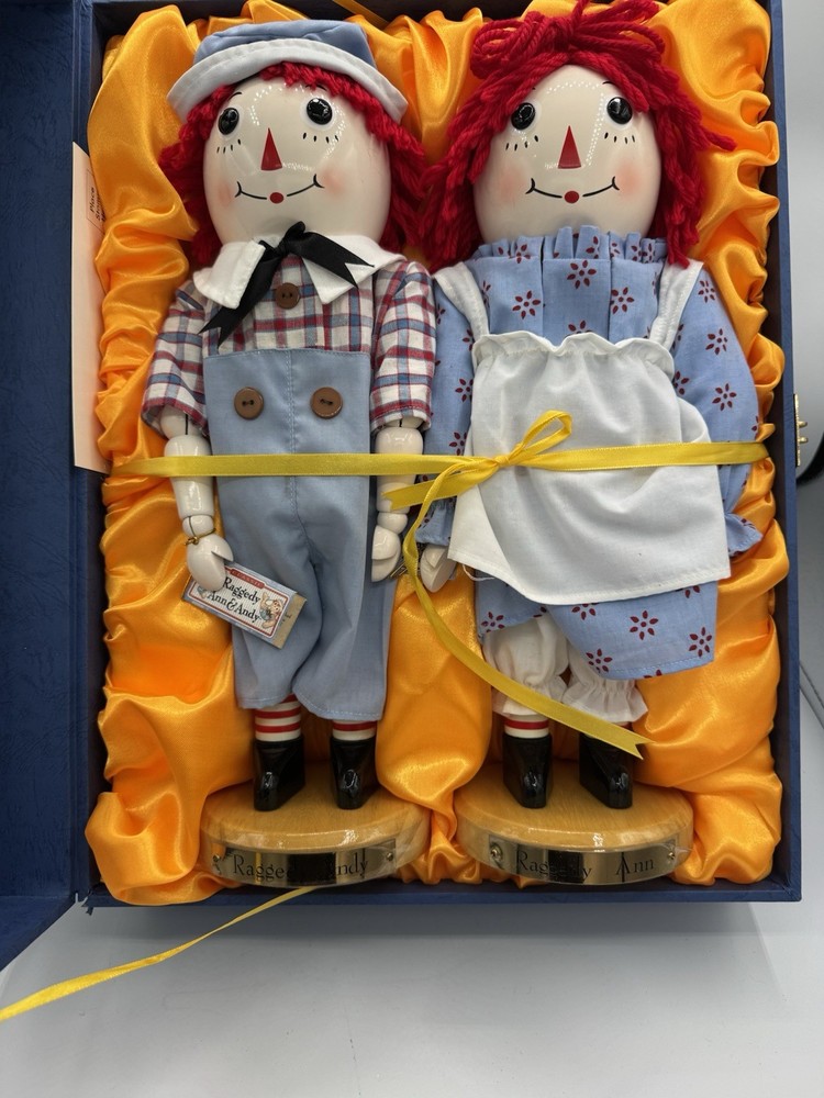 Raggedy Ann And Andy Nutcracker Set