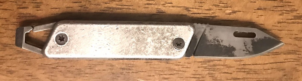 TRUE Utility TRU-KNF-0002 Keyring Knife Good Solid Condition 3”Closed
