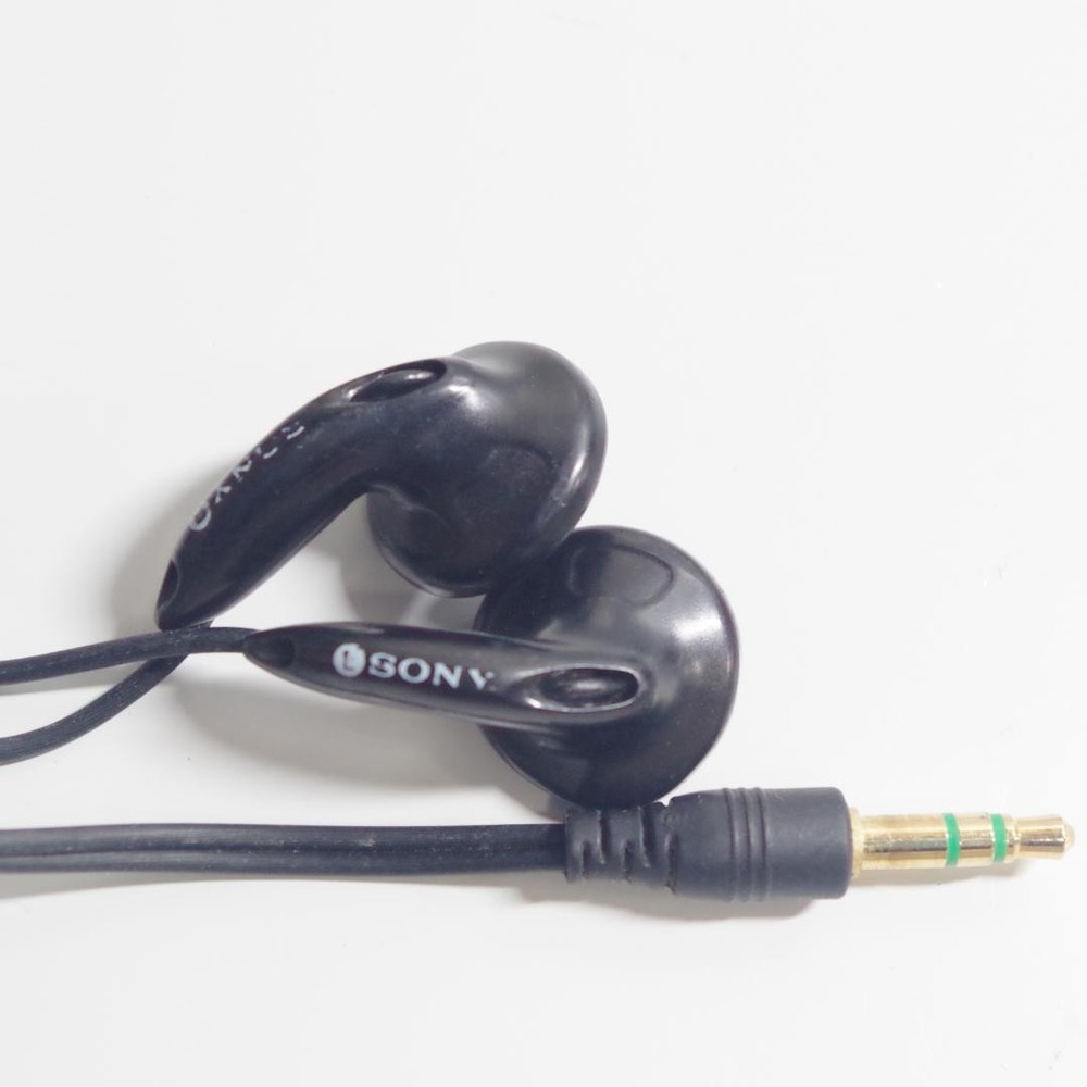 SONY D EJ985 Portable CD Player Timepiece Ready To Use Authentic Today