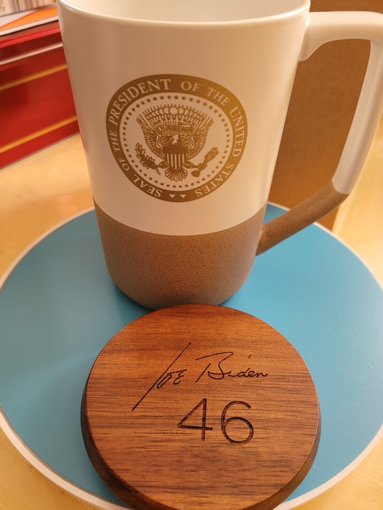 POTUS BIDEN SIG MUG.