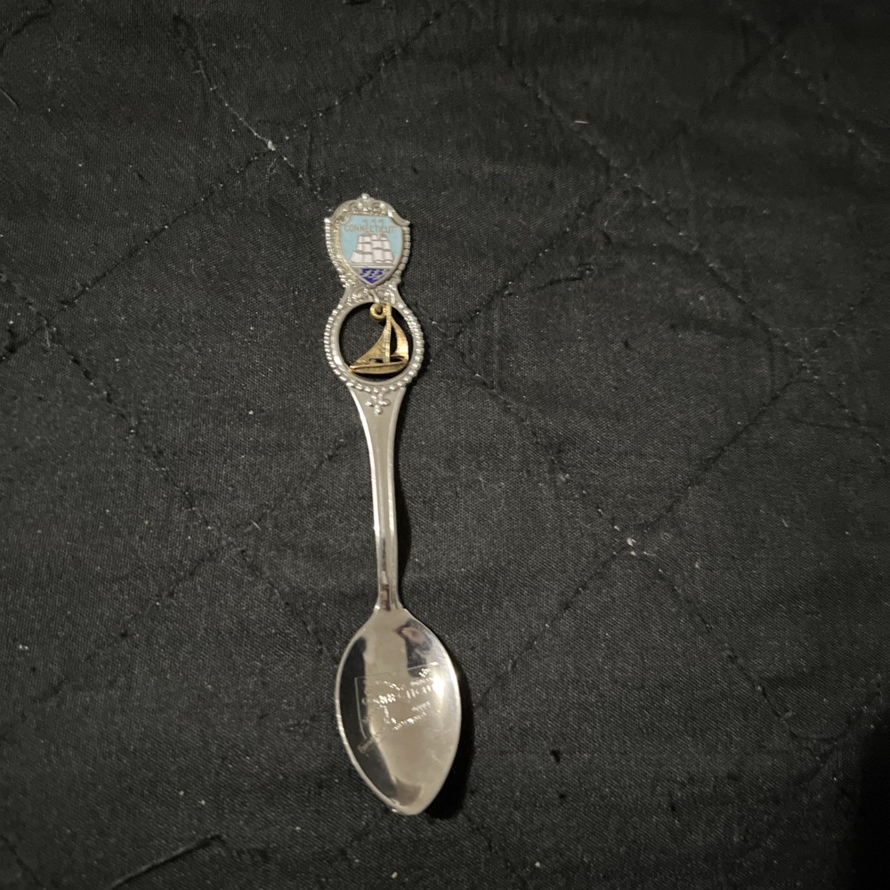 Conetitcut spoon vintage