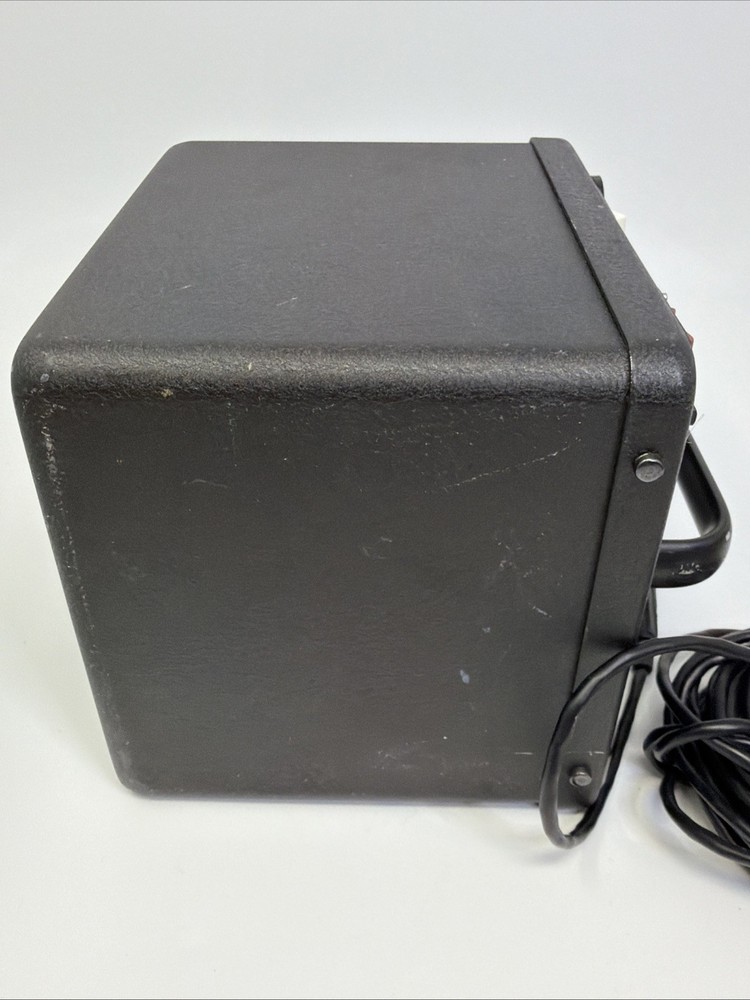 Professional Photographic Lighting - Dynalite M1000ER Pack Only UNTESTED