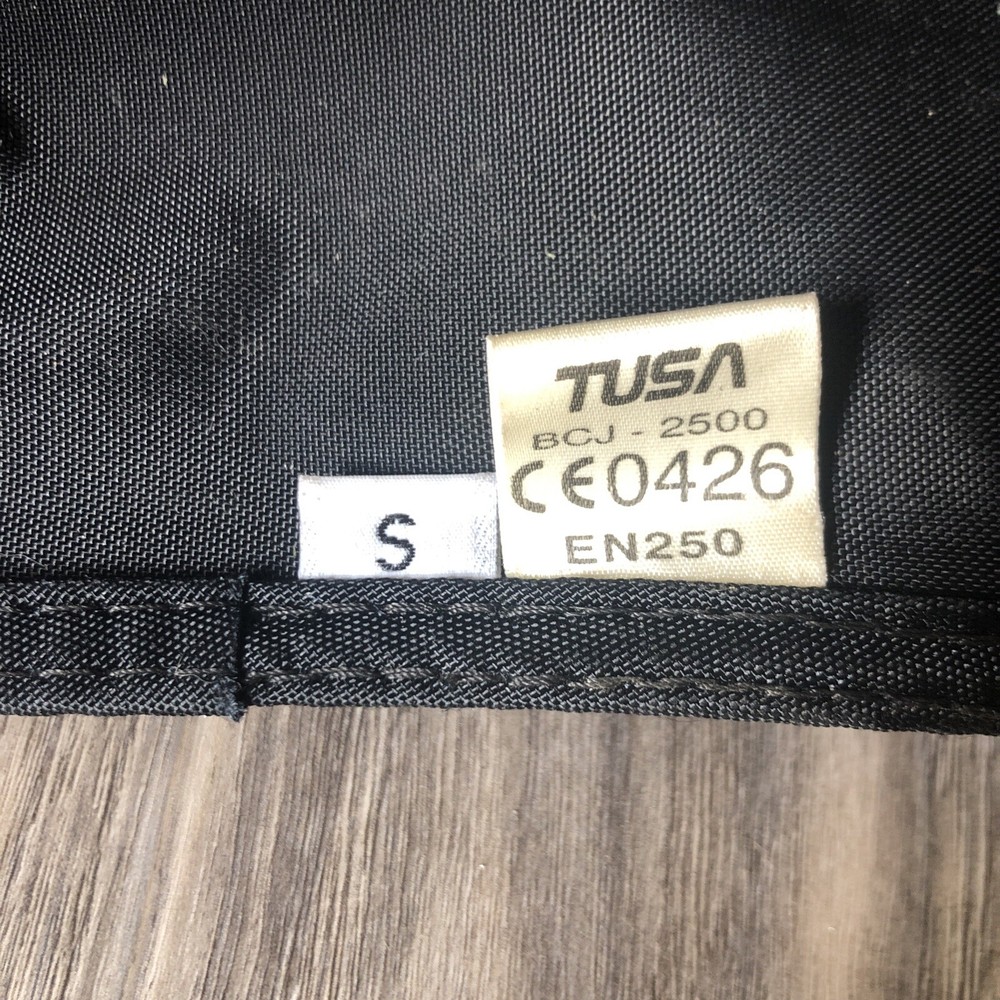 Tusa Dive Vest and Regulator Set