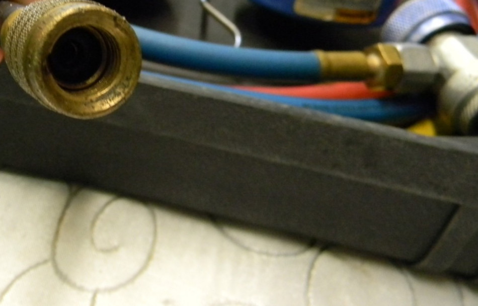 MASTERCOOL FOUR WAY CHARGING AND TESTING MANIFOLD GAUGE SET