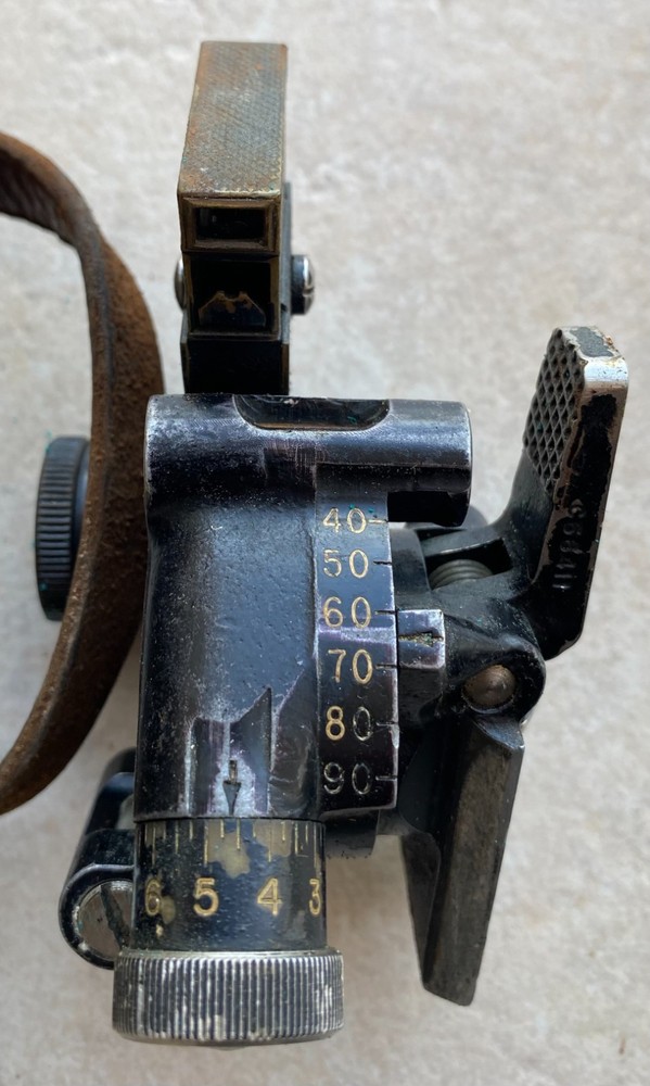 US ARMY MORTAR M4 sight in leather case WWII dated