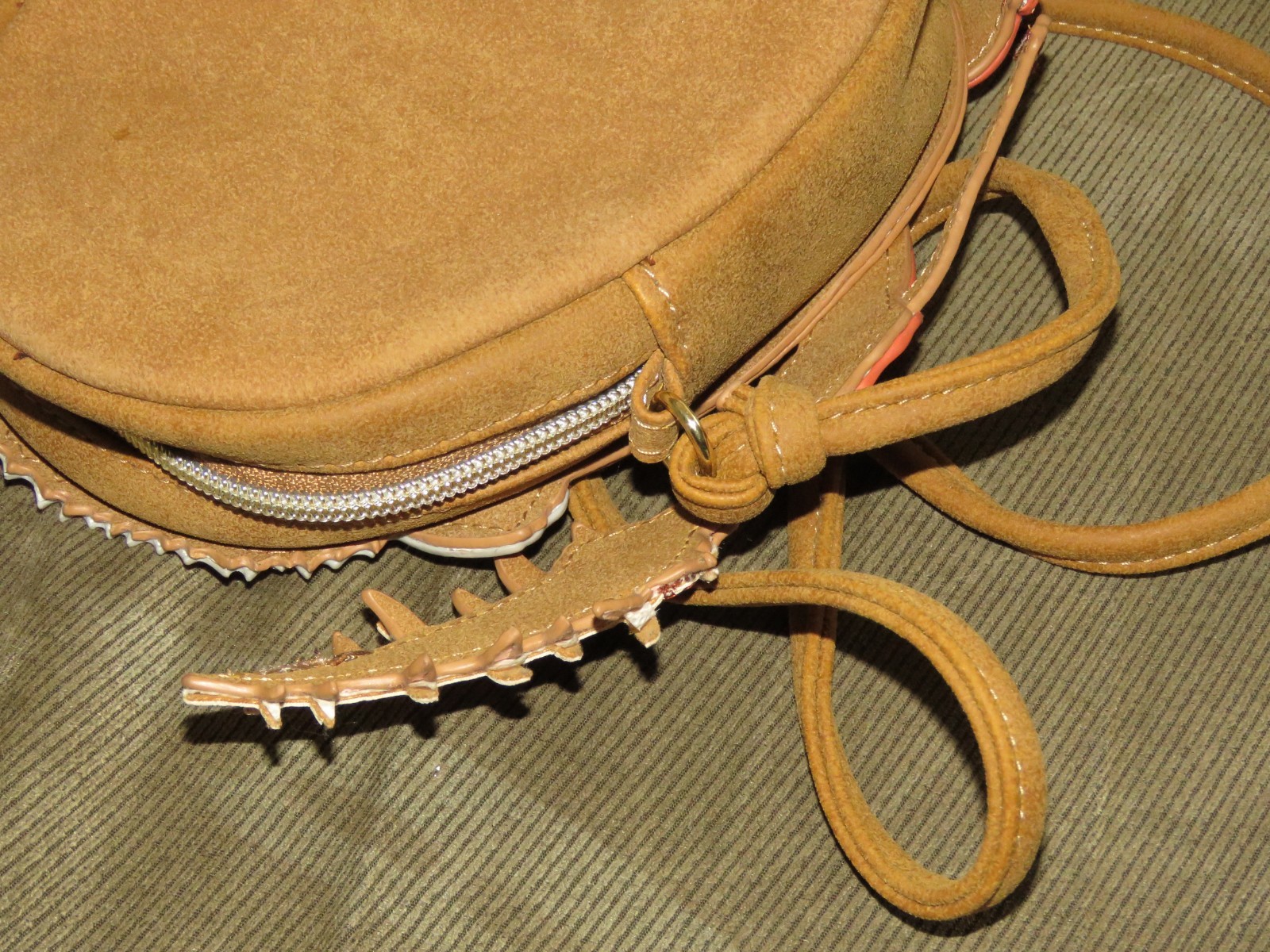 Danielle Nicole Disney Moana Kakamora Crossbody Bag Purse Rare find