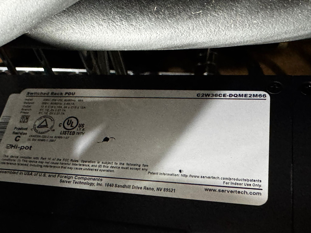 Server Technology Switched Master Pro2 C2W36CE-DQME2M66 PDU