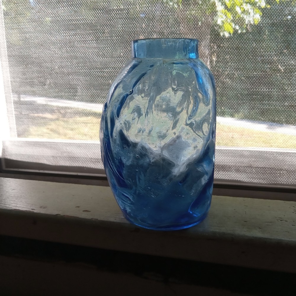 EAGLE EMB PRETTY BLUE DIAMOND OPTIC PATTERN SNUFF BOTTLE