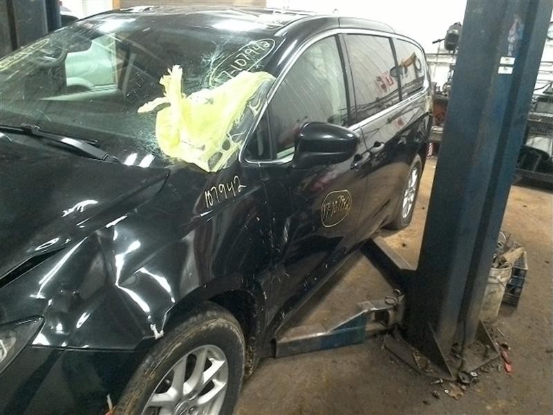 Driver Left Front Spindle/Knuckle Fits 17 PACIFICA 10190522