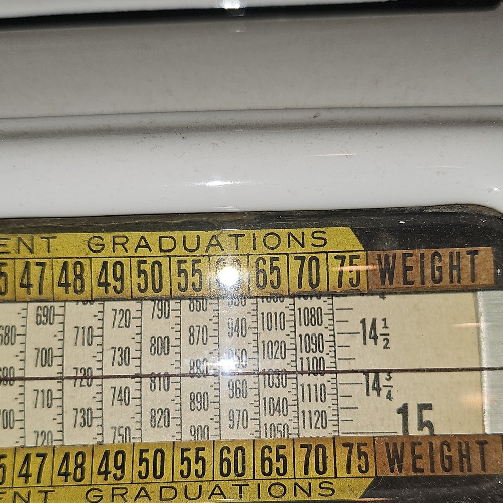 Antique White Computing Scale Type 91588, 24 lb Capacity, Standard Store Scale