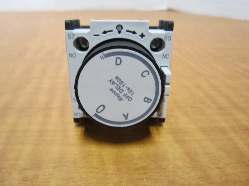 IEC Timer Attachment Off Delay 10 to 180 Front Mounting 2 Contacts