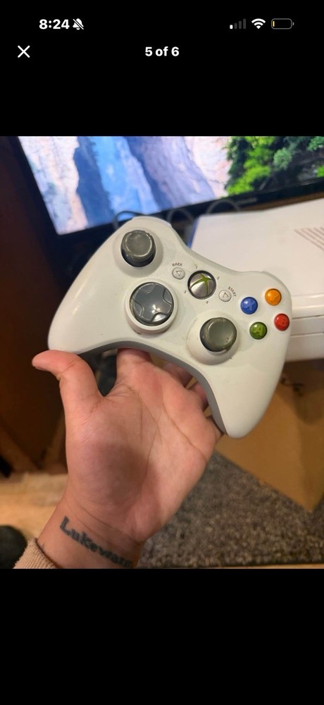 Microsoft Xbox 360 White Console Bundle Kinect Wi-Fi Controllers Madden NFL 12