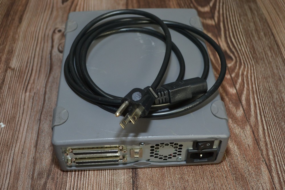 Sun Microsystems Dat 72 External Digital Data Storage / 380-1323-02 - EB621B#700