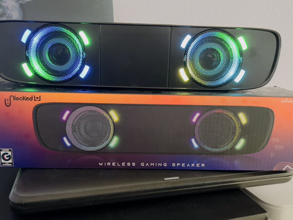 bluetooth speaker + gaming LED colour changing volume control rechargeable