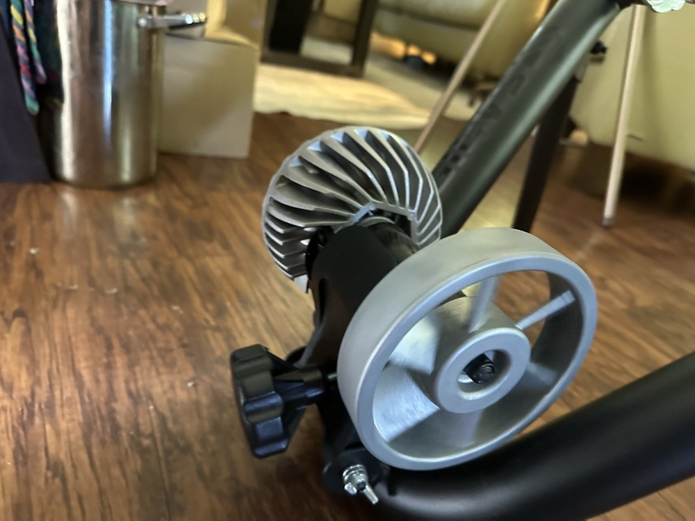 Saris Fluid Trainer - New, No Box, Never Used