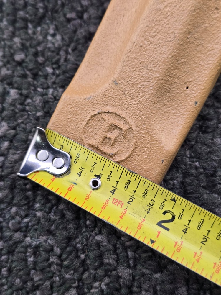 E12.4: Backhoe Mini Bucket Teeth Bolt On Replacement Yellow