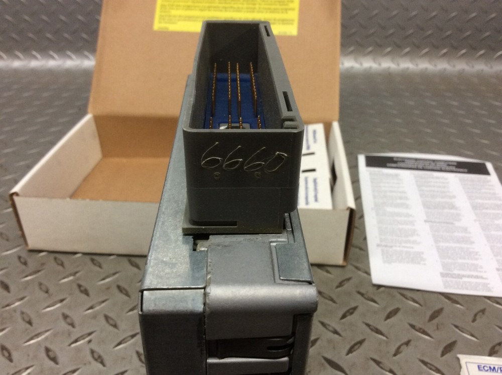 1996 1997 Ford Explorer Mercury Mountaineer 5.0L Engine Control Module ECM