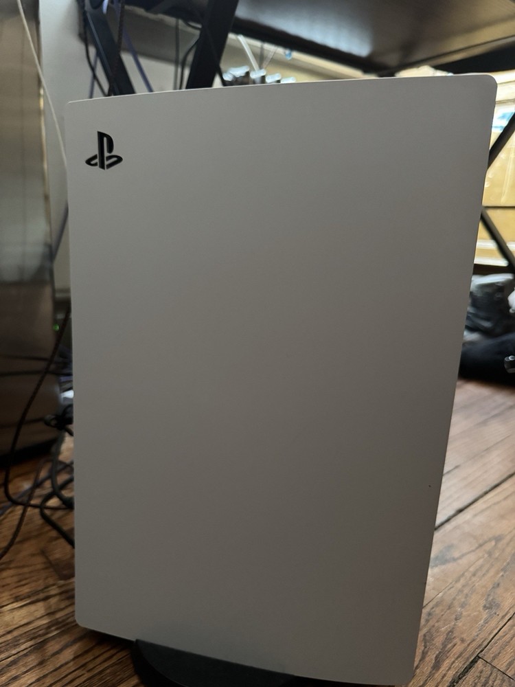 PlayStation 5 Console & Razer Wolverine V2 Pro Controller Bundle