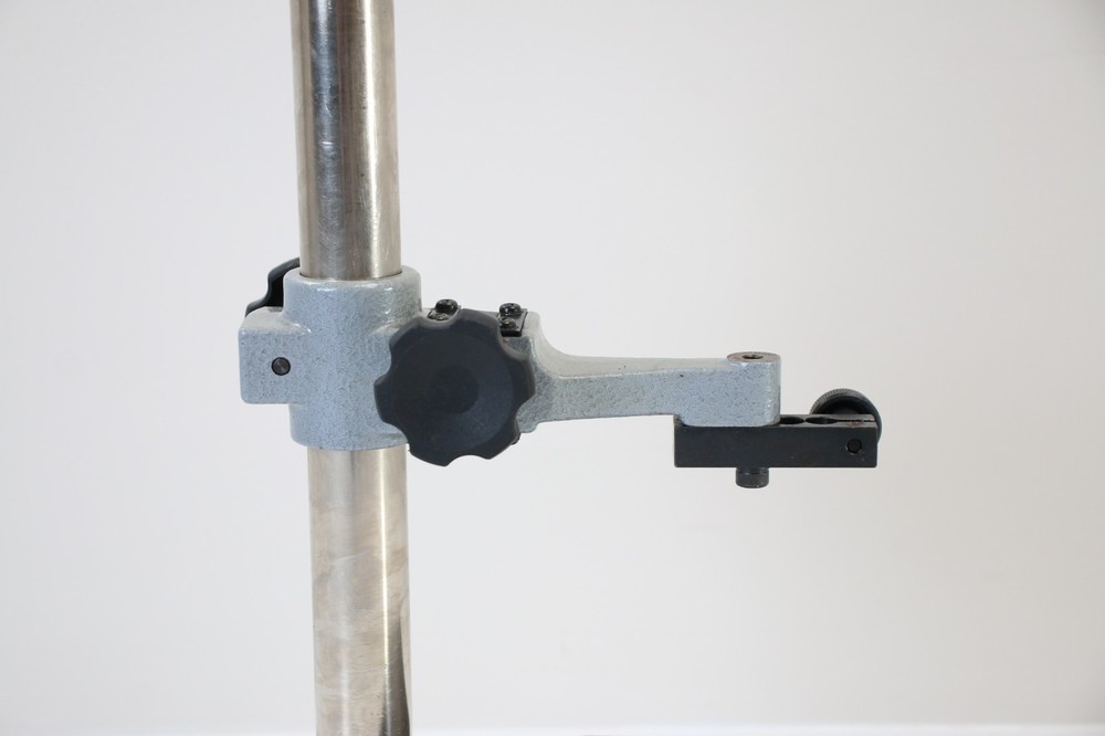 Mitutoyo 215-640 drop gage indicator comparator test stand #1