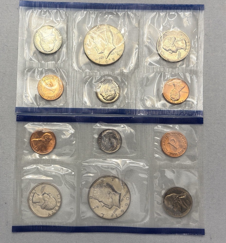 ** Toned 1985 & 1990 Uncirculated Mint Set **