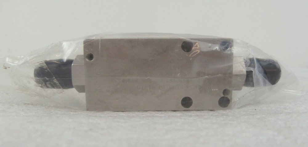 UNIT Instruments UFC-1200A Mass Flow Controller MFC 200 SCCM N2 Refurbished