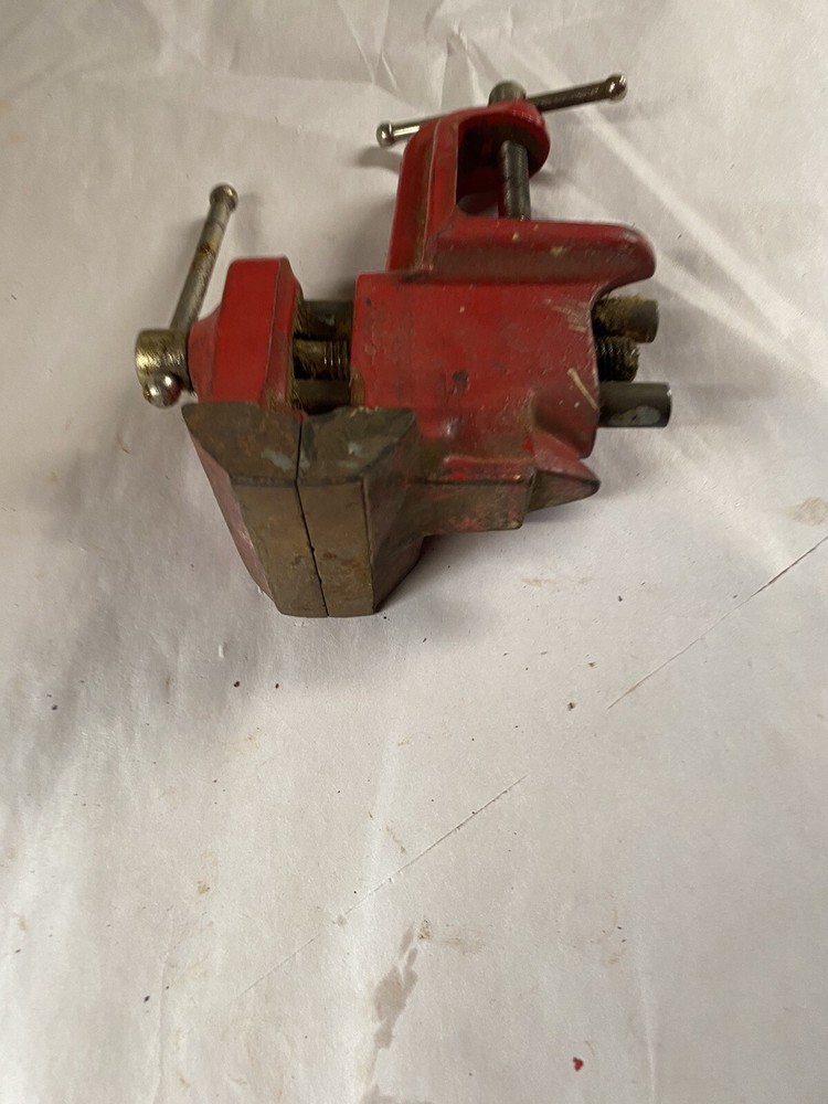 Vintage 2 1/2" Bench Vise