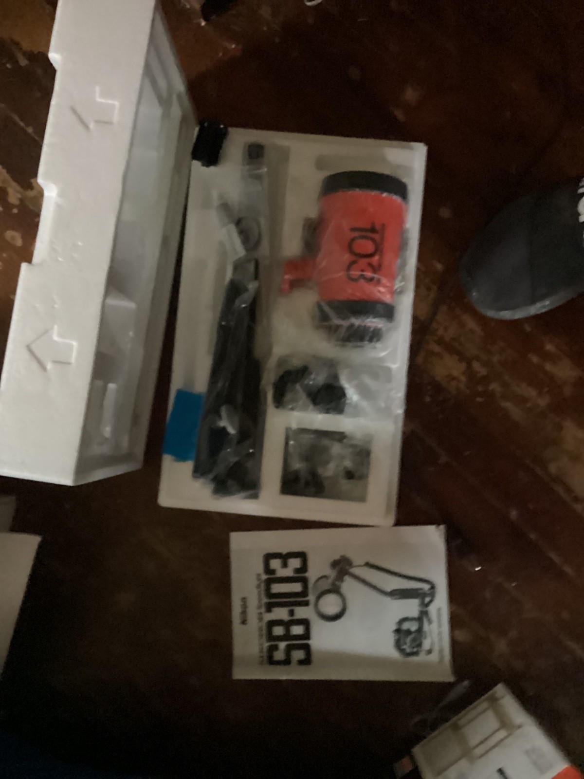 New! Nikon Nikonos SB-105 Underwater Strobe Flash + Bracket + Cord + Manual