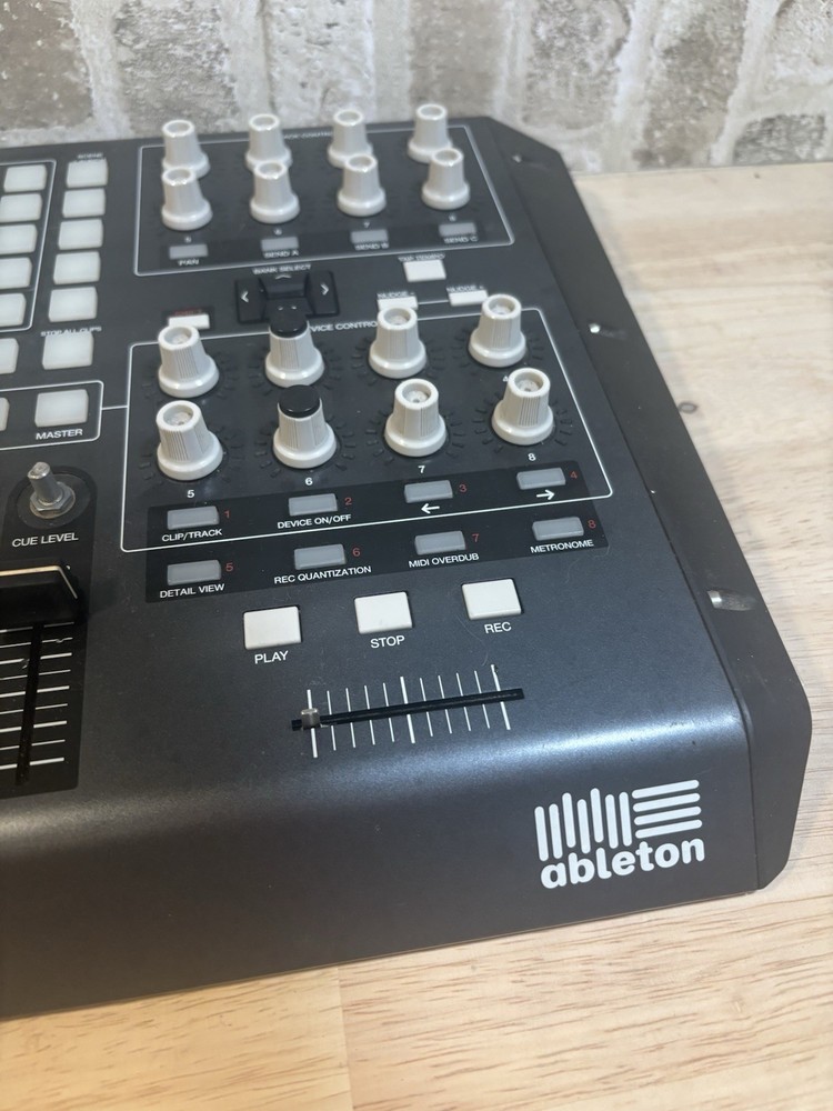 ⭐️Akai Professional Ableton Live Controller APC40⭐️Good Cond.⭐️Untested⭐️