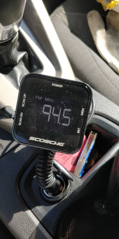 Scosche Tuneit FM Transmitter W/ Digital Display FM Stereo Flexible Neck
