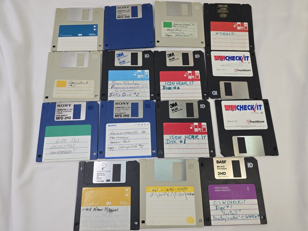 15 Floppy Disks Various Vintage Computer Software Win Check It Icon Hear It Etc