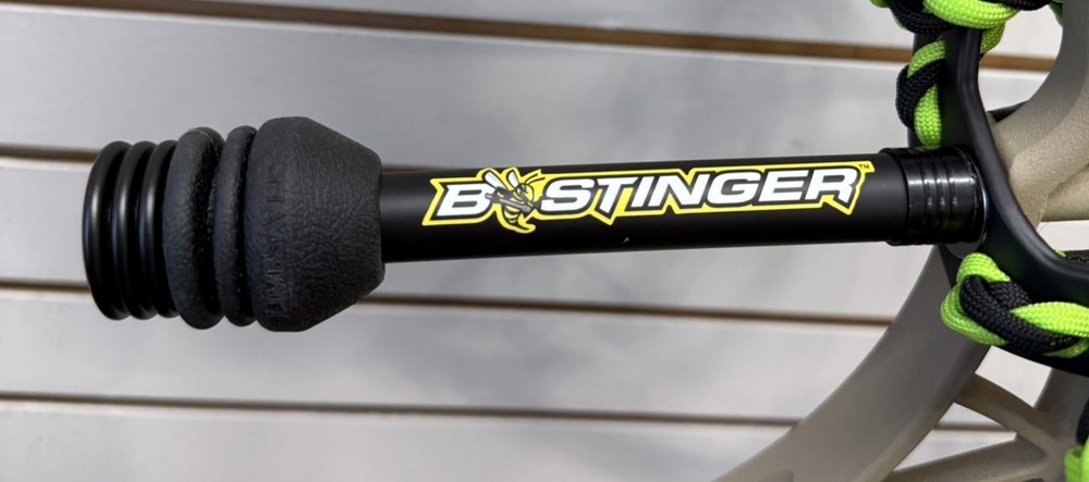 Bear Archery Compound Bow With ADAPT Cam System (A1G011659)