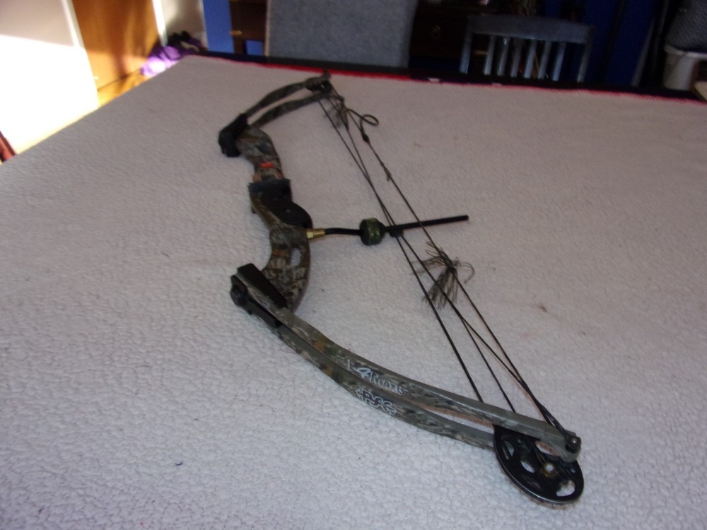 PSE Archery F-4 Maxis Compound Bow