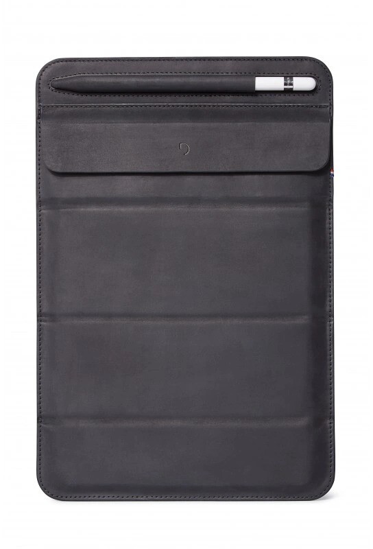 DECODED Leather Foldable Sleeve  - iPad 10.5 - Black (/PP1-1027-DA9IPA105FS1B...