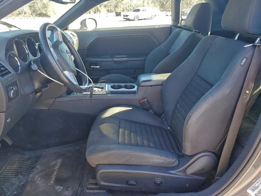 CHALLENGE 2014 Glove Box 4933839