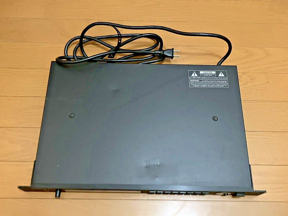 Roland GP-16 Digital Guitar Effects Processor Made in Japan Multi Effects Used