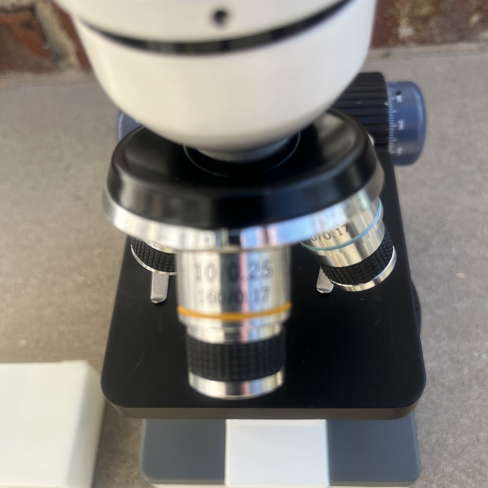 Am Scope Microscope With Case Of Starter Slides