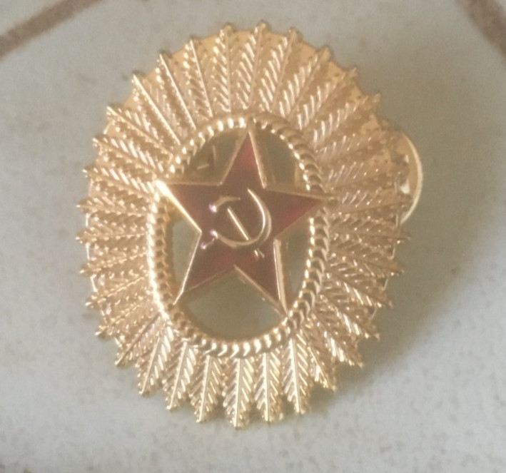 Soviet red star army pin  badge