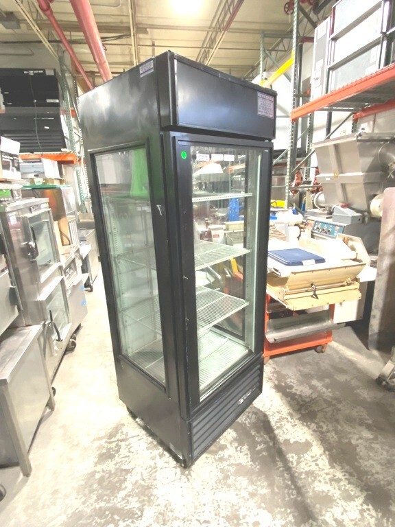 Cooler/ True GEM-26 Single Door 360 Degree Display Cooler