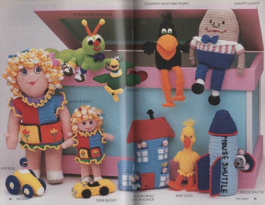 OOP!!!HTF!!! ANNIE'S CROCHET TOY CHEST TOO CUTE PROJECTS