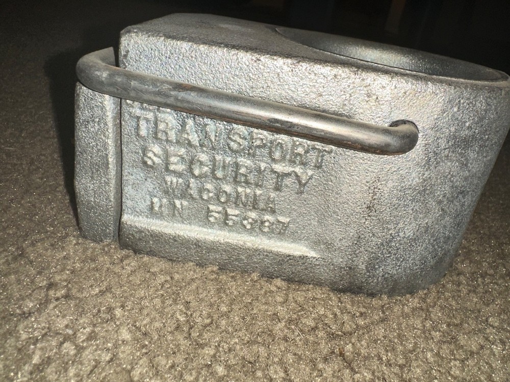 The Enforcer Trailer Hitch Lock With Key - DH264