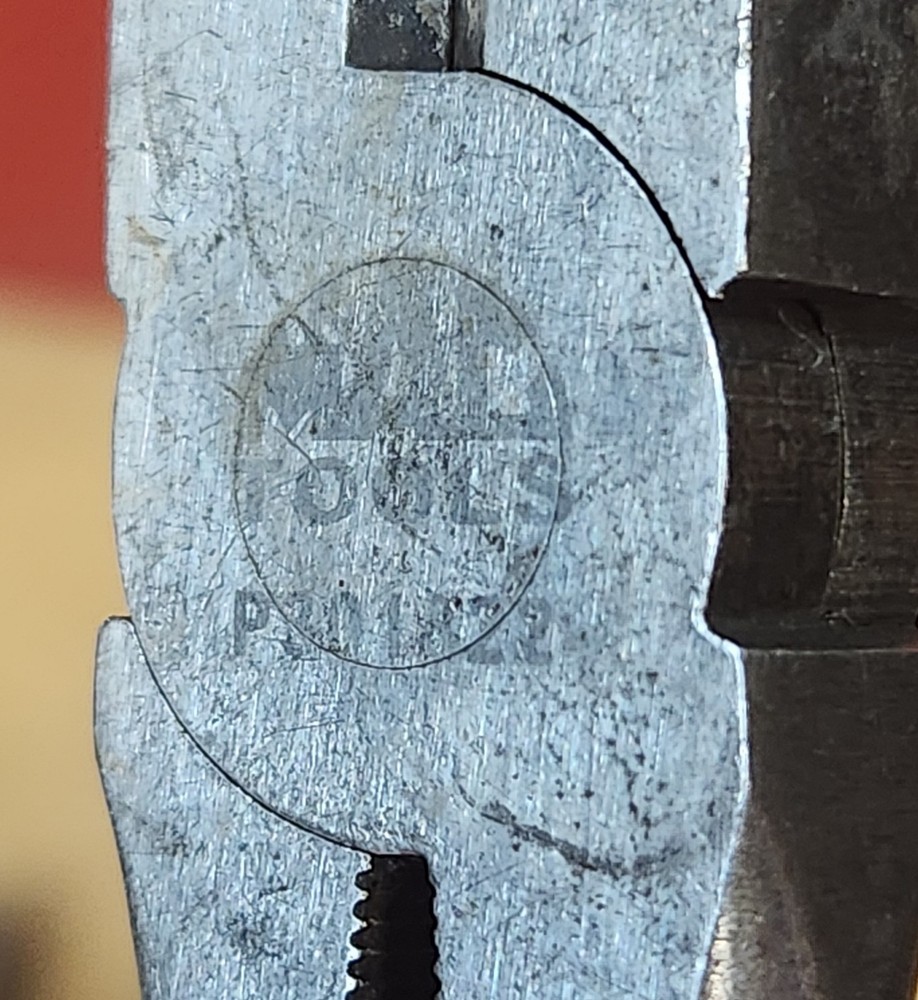 Mac Tools Needle Nose Pliers P301822 8" Red Handle