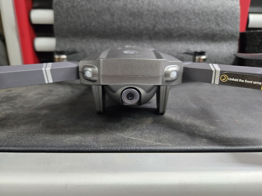 SKYHAWK FOLDABLE VIDEO GPS DRONE WIFI CONTROLED APP 1000 FT FLIGHT RANGE CAMERA