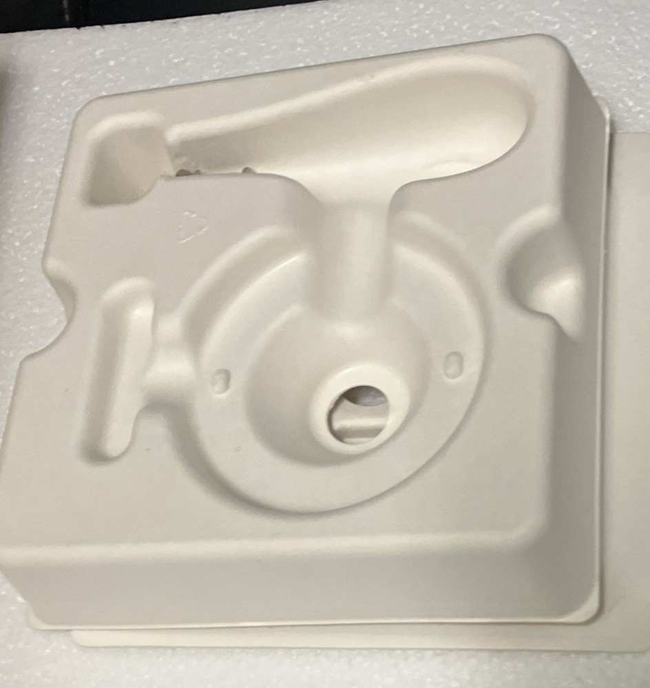 Nest Learning Programmable Thermostat Silver In Excellent Condition Works Great