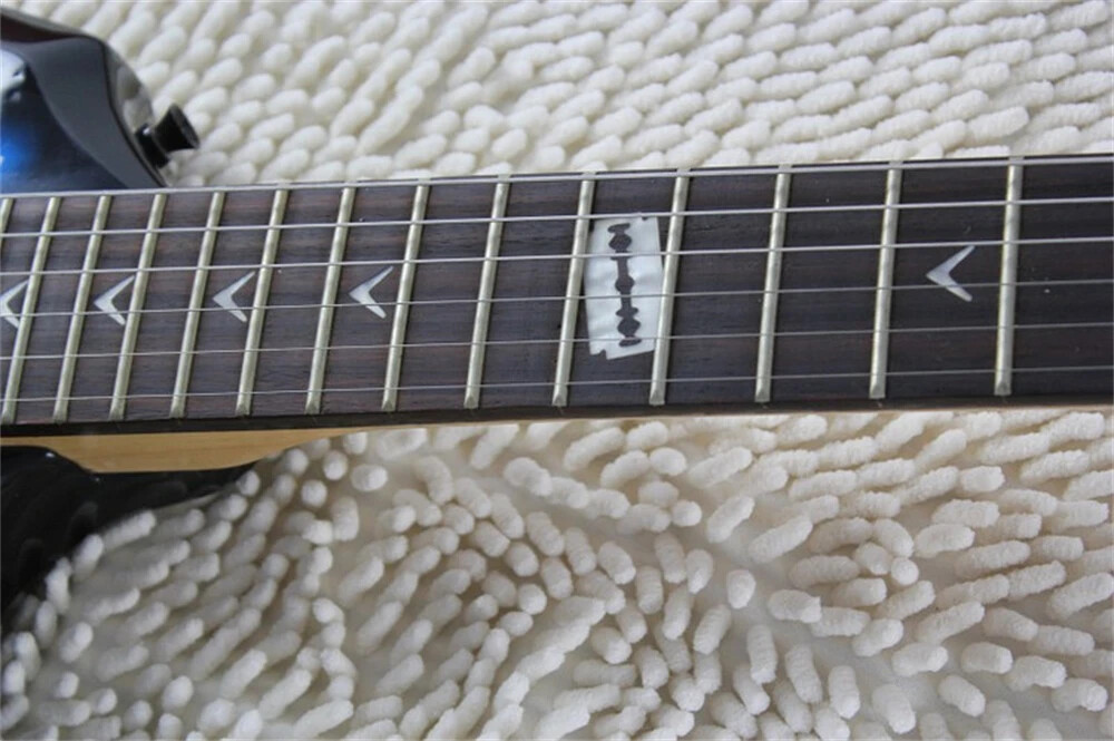 Lightning Pattern Electric Guitar with Black Hardware,Tremolo Bridge Customize